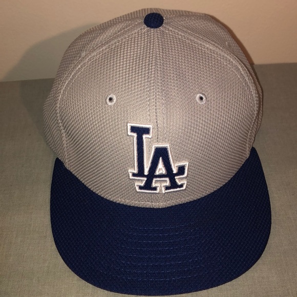 grey and blue dodgers hat